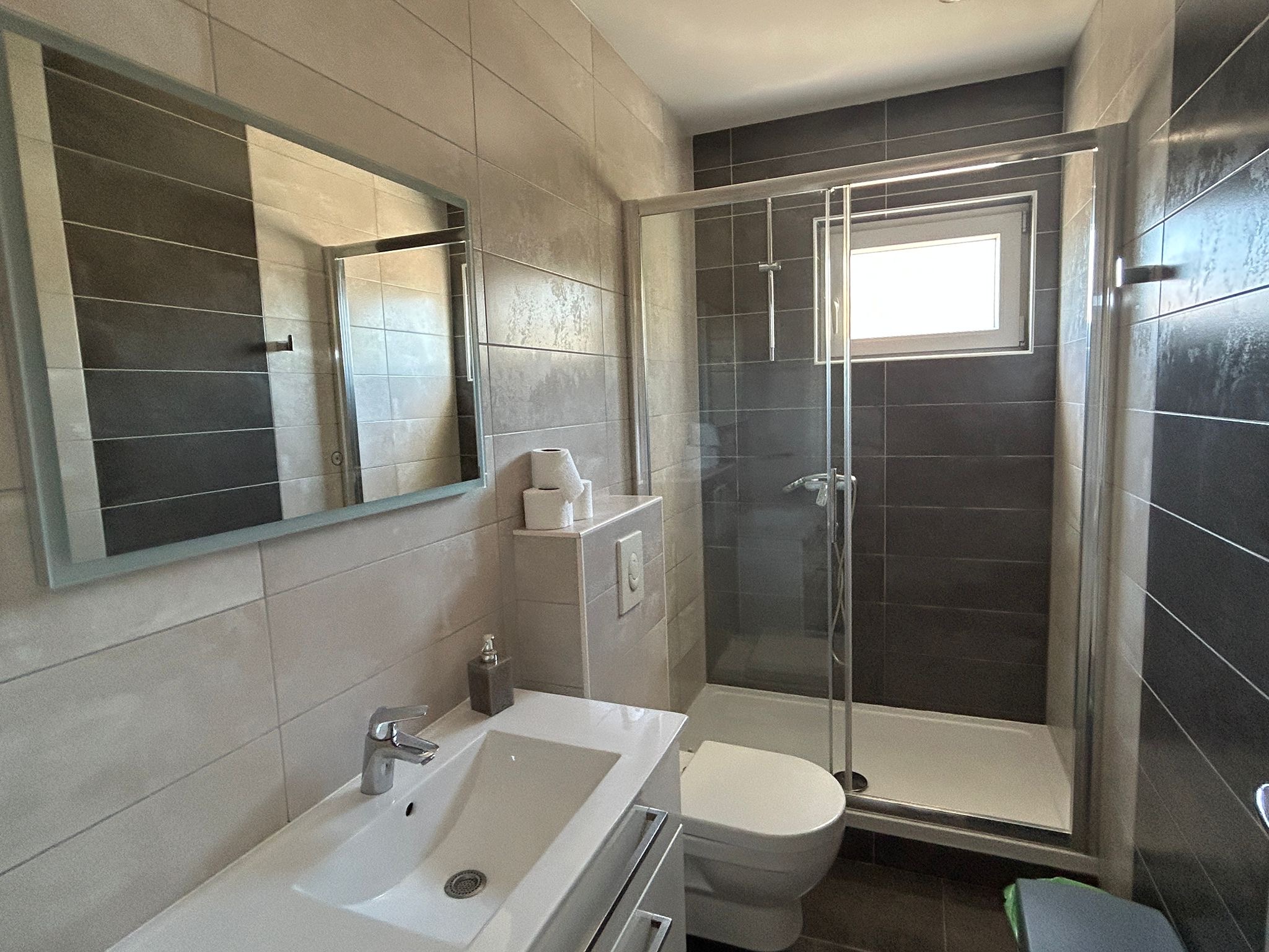 035081ef-2f5f-4335-a92a-2be729f5cc74